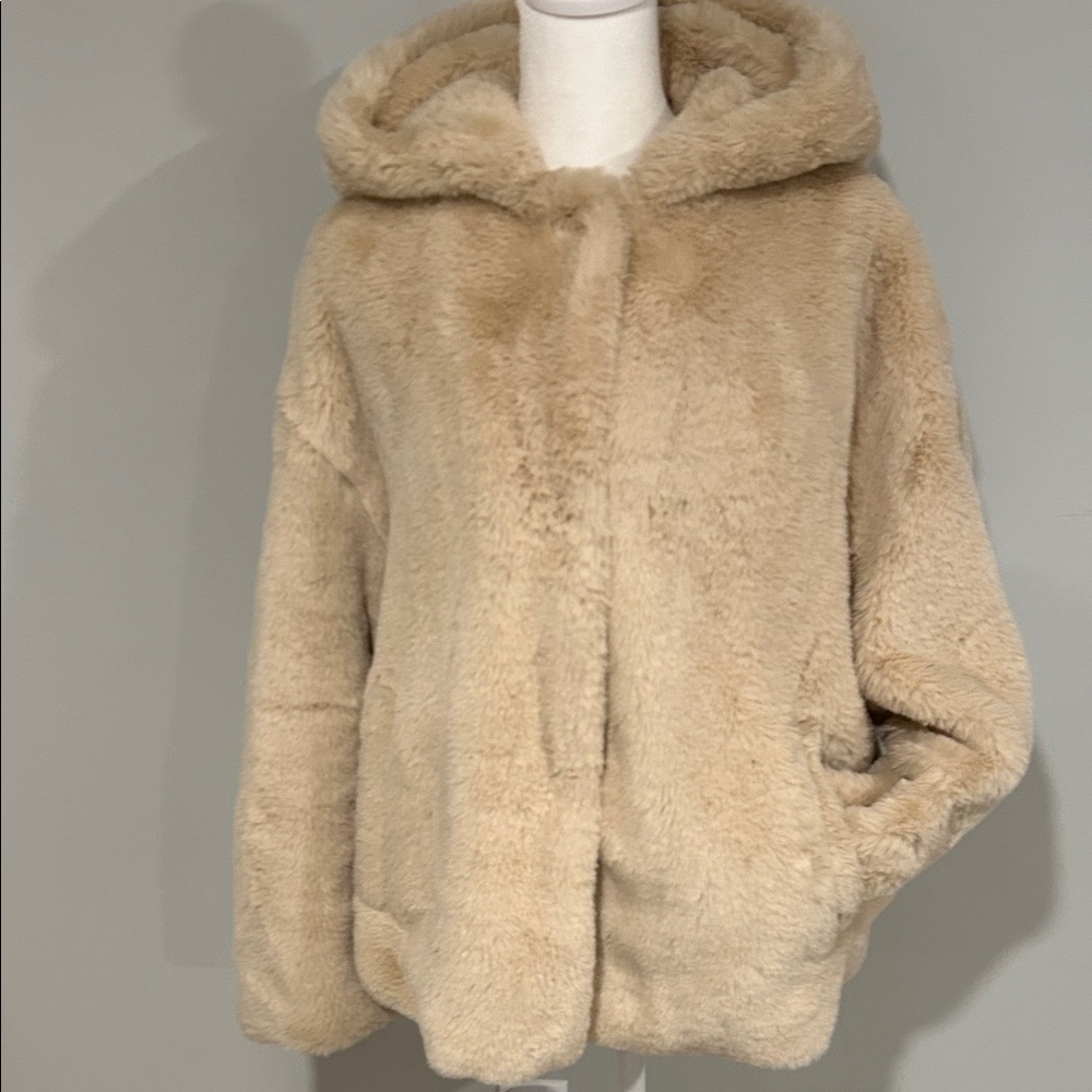 Women's Tan Faux Fur Jacket